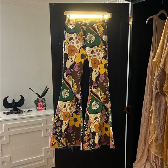 RARE Free People Float On Flair Floral Hippie Bellbottom - Picture 3 of 9